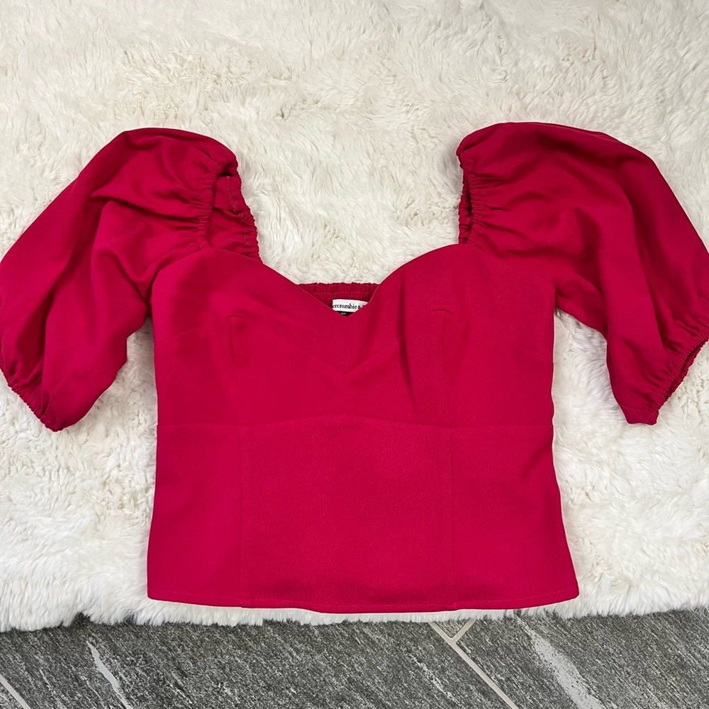 Puff sleeve crop top